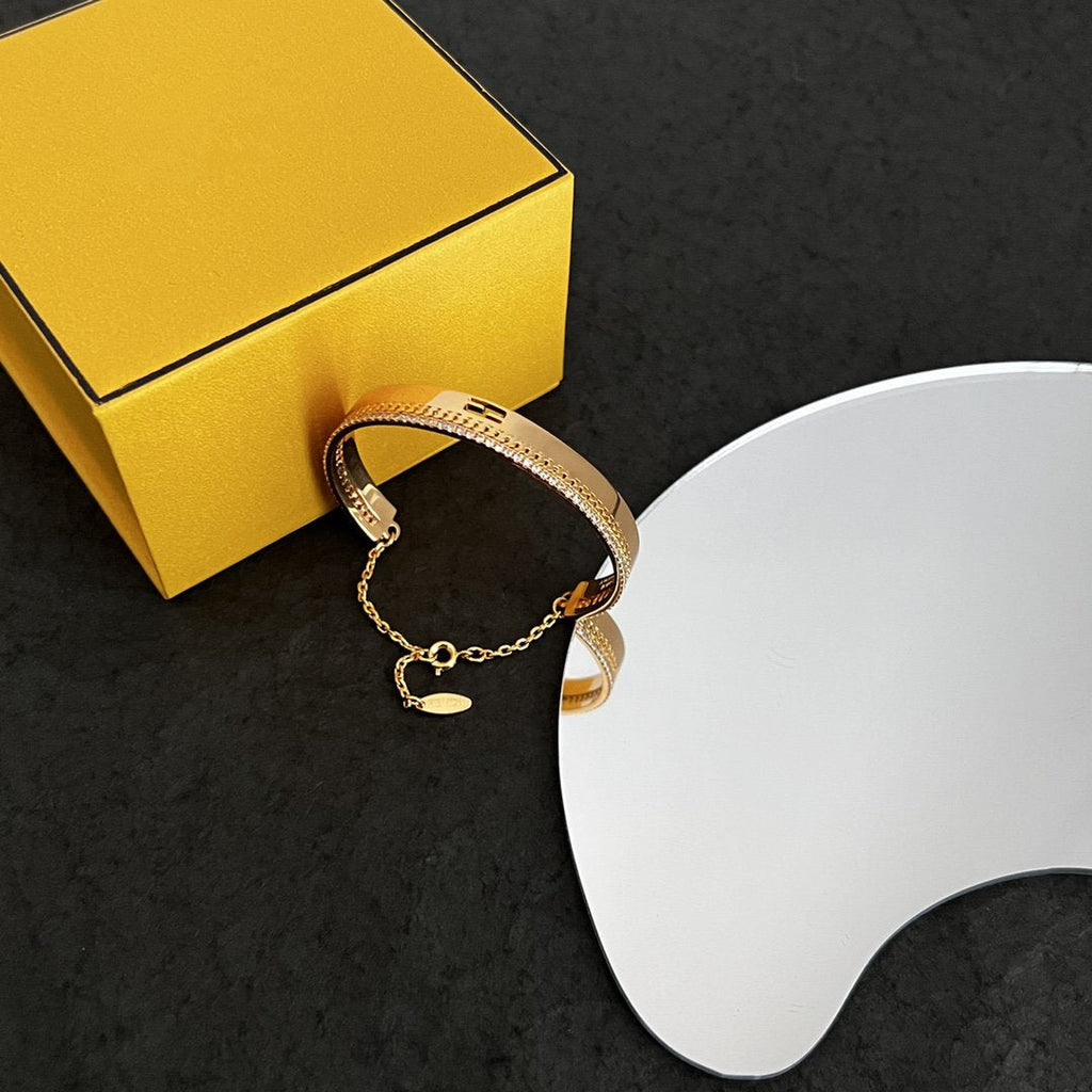 FENDI F BRACELET GOLD DIAMOND