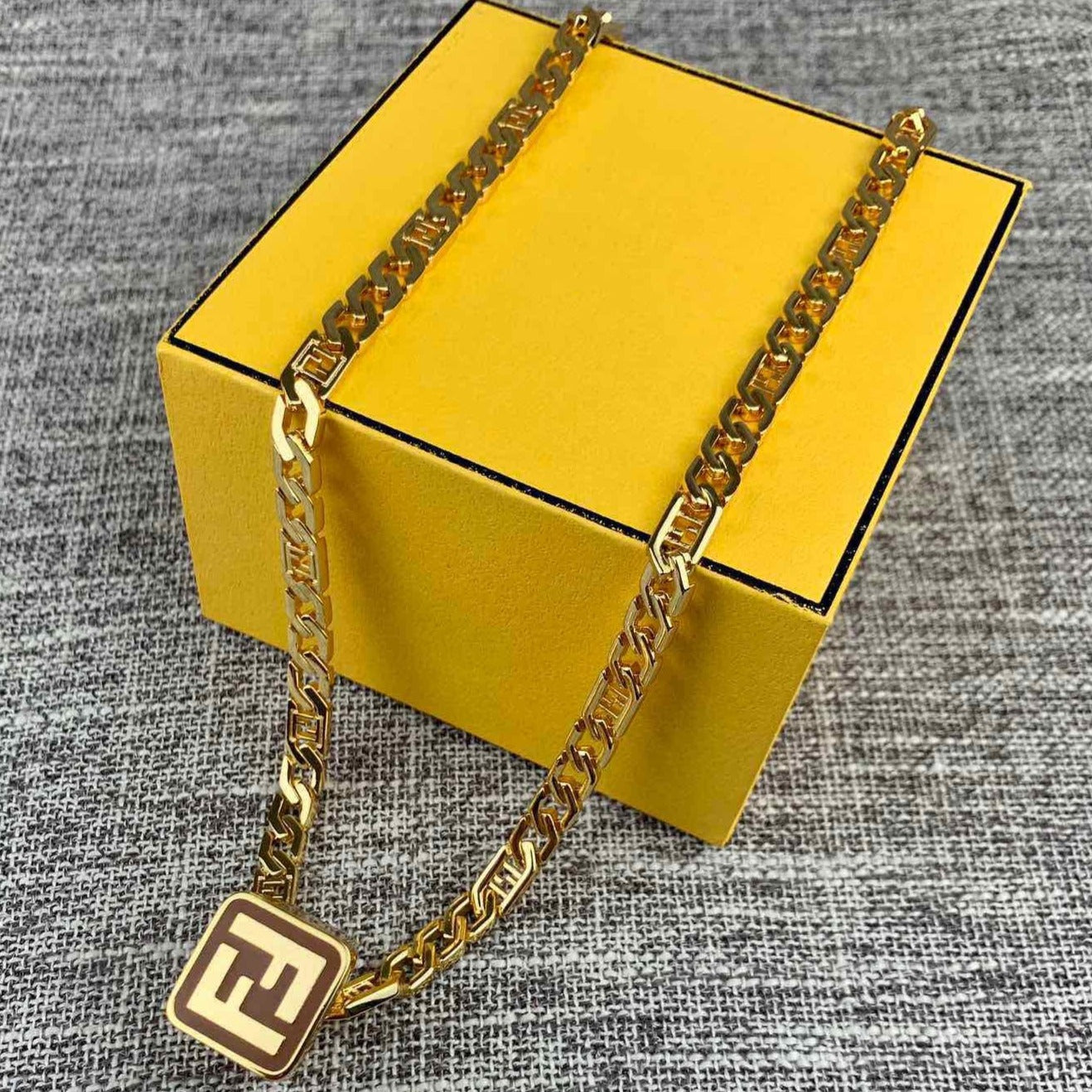 FENDI FOREVER FF GOLD NECKLACE