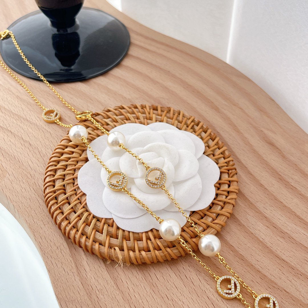 FENDI FF 6 MOTIF PEARL GOLD DIAMOND NECKLACE