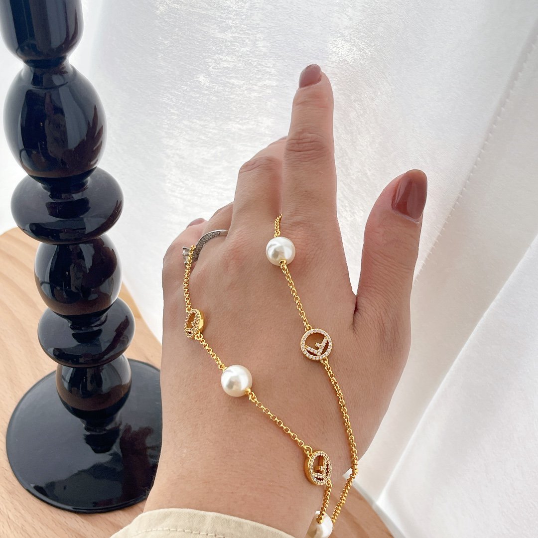 FENDI FF 6 MOTIF PEARL GOLD DIAMOND NECKLACE