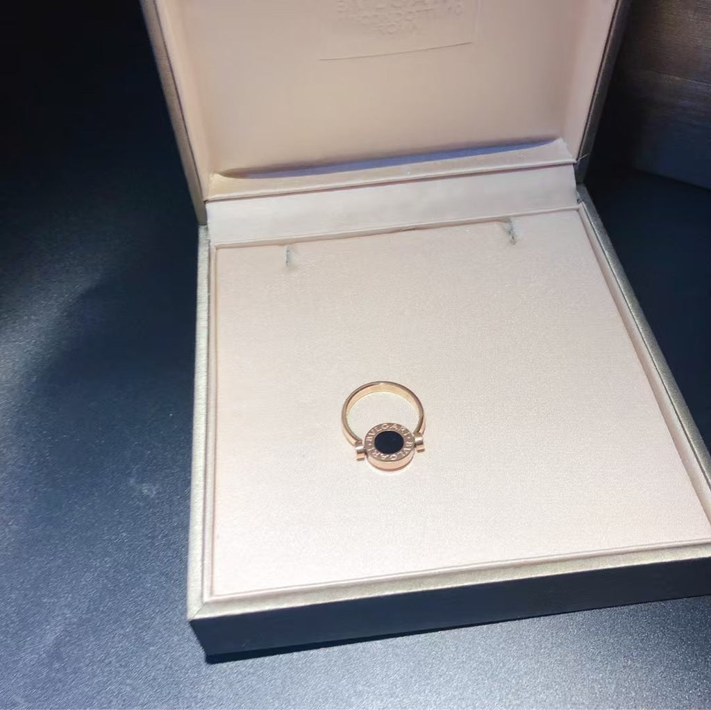BVLGARI Bvlgari Rose Gold Flip Ring Set With Mother-of-pearl And Onyx