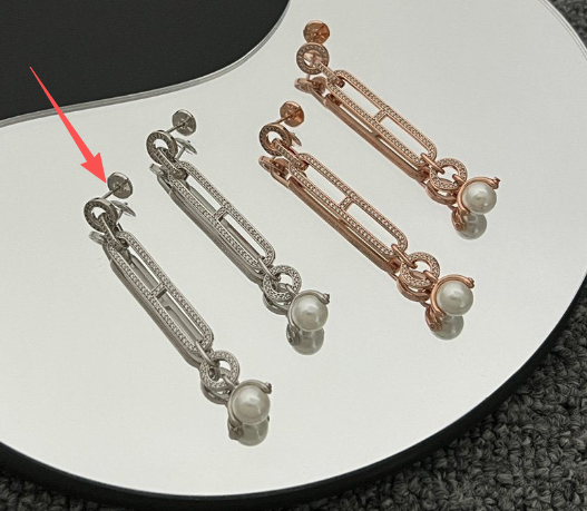 HERMES HM PEARL WHITE EARRINGS