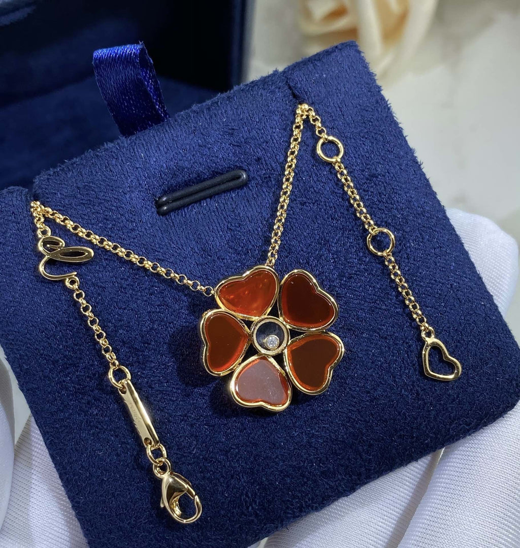 CHOPARD HAPPY HEART FLOWER NECKLACE