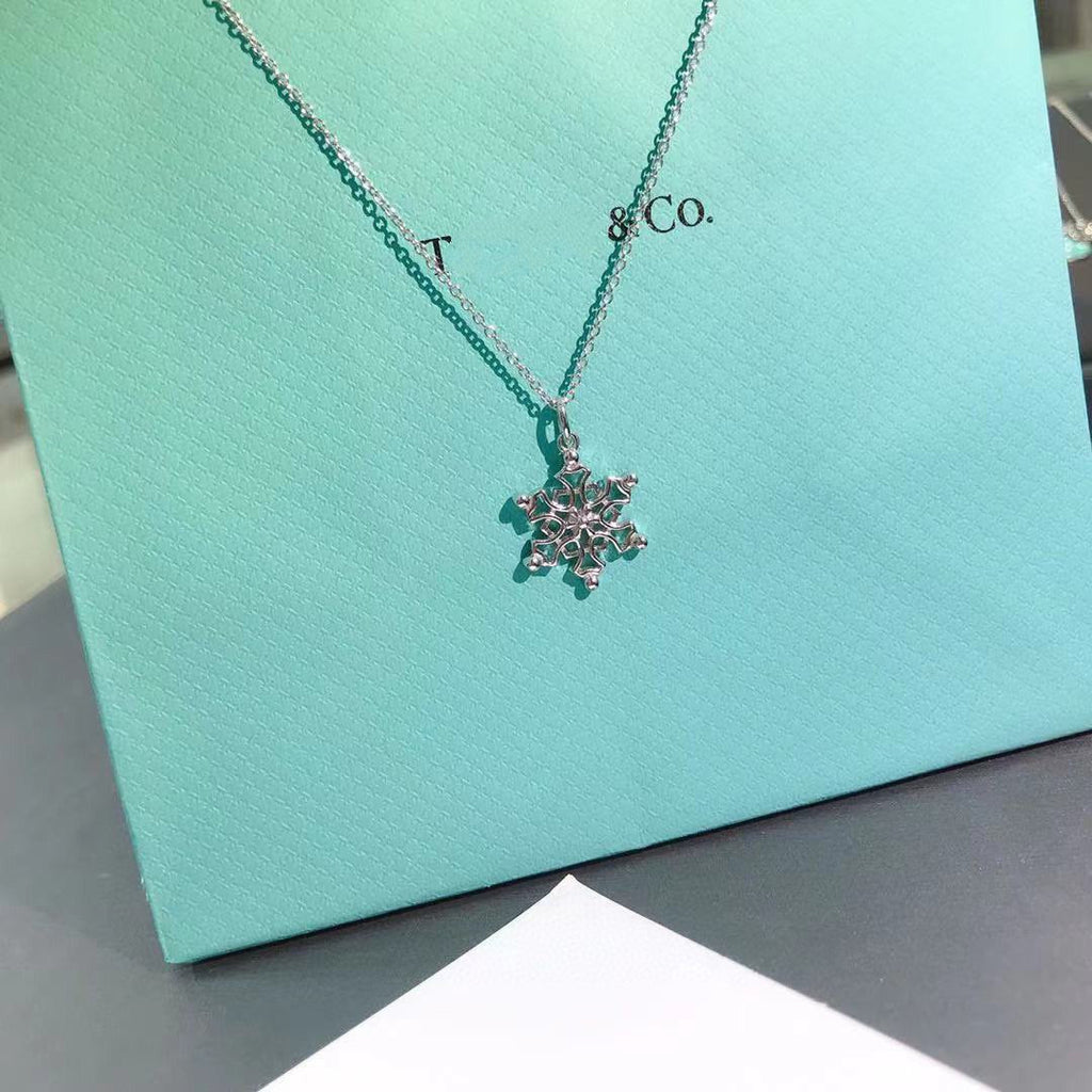 TIFFANY STERLING SILVER SNOWFLAKE PENDANT NECKLACE