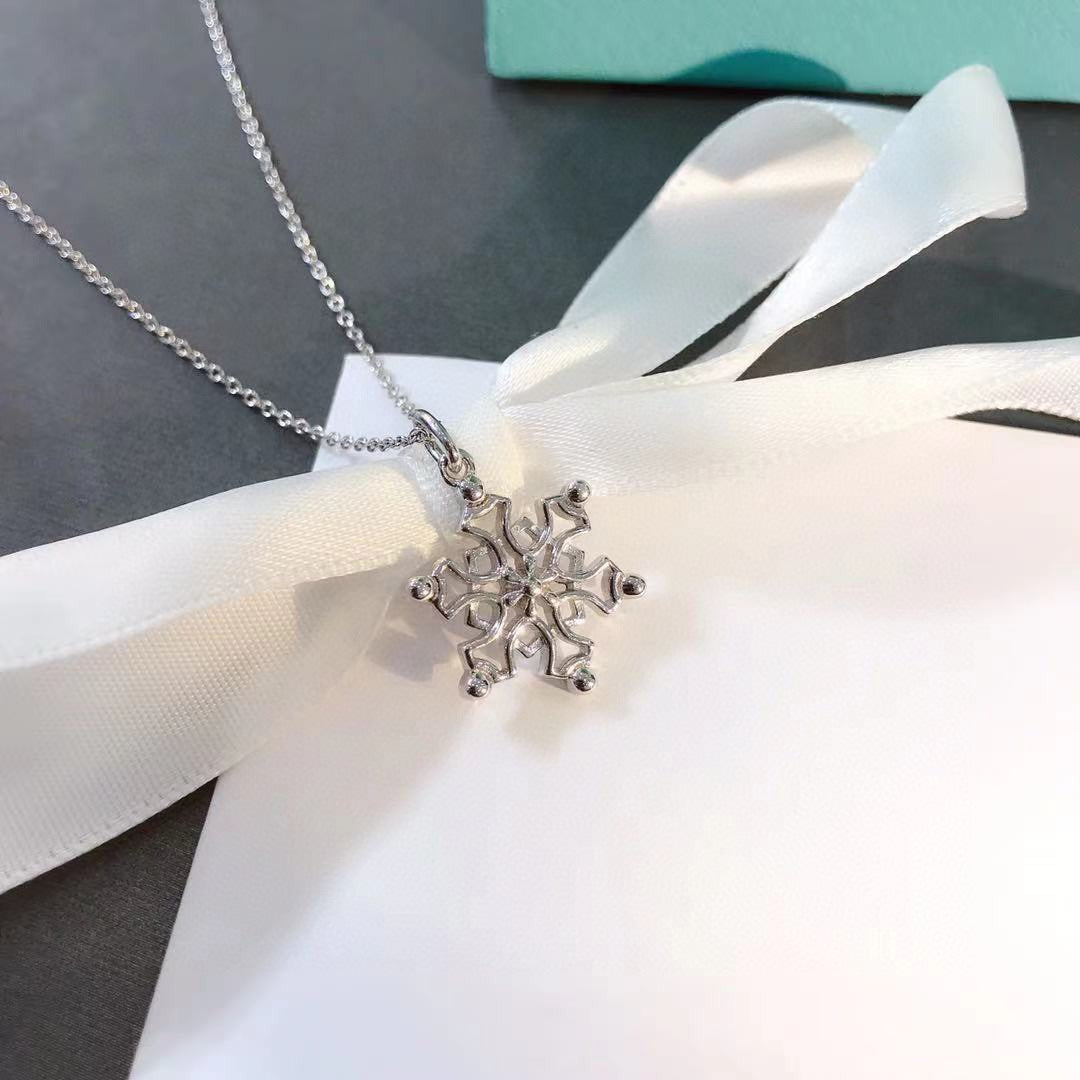 TIFFANY STERLING SILVER SNOWFLAKE PENDANT NECKLACE