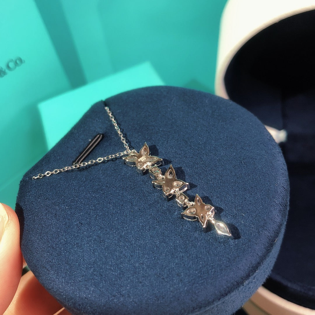 TIFFANY MIXED CLUSTER DIAMOND DROP PENDANT