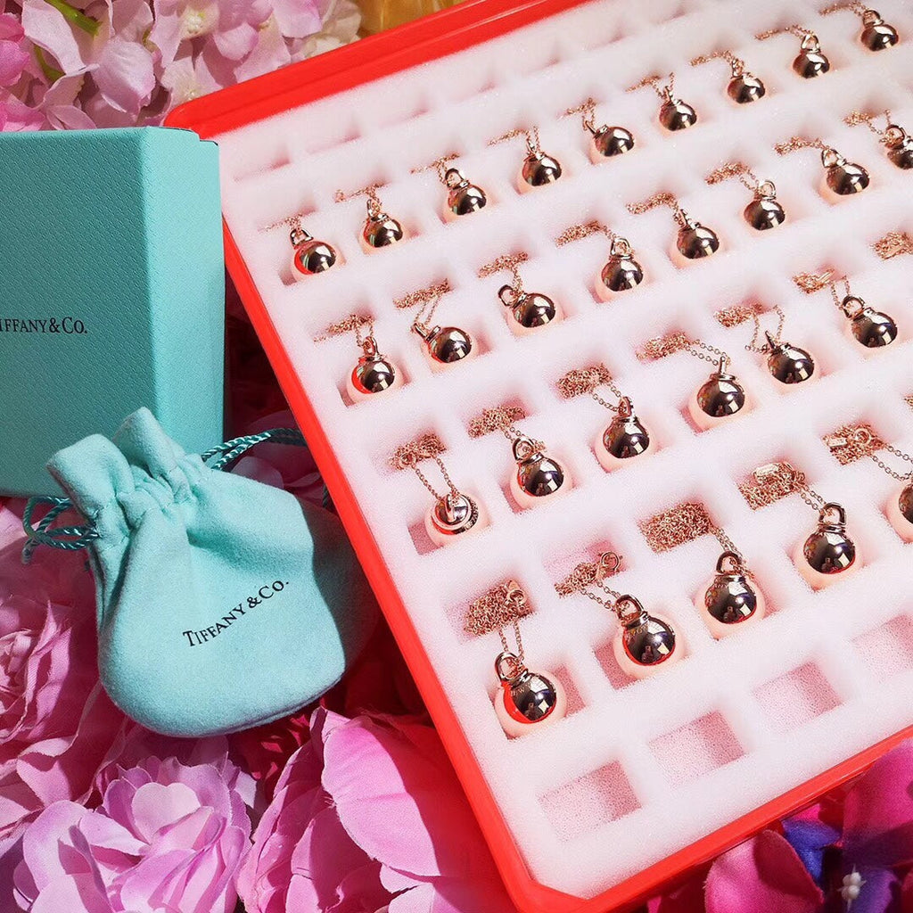 TIFFANY HARDWEAR PENDENTIF BALL ROSE NECKLACE