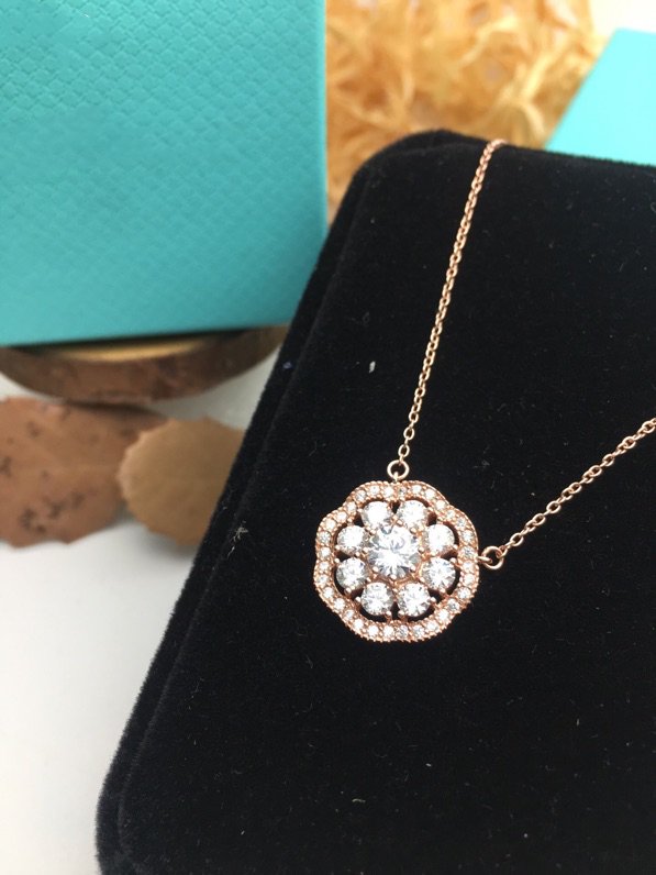 TIFFANY AURORA CLUSTER PENDANT NECKLACE