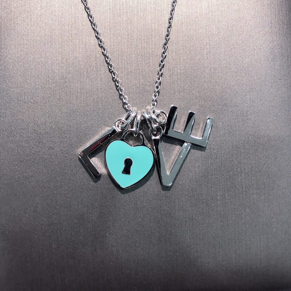 TIFFANY COLLAR LOVE PLATA NECKLACE