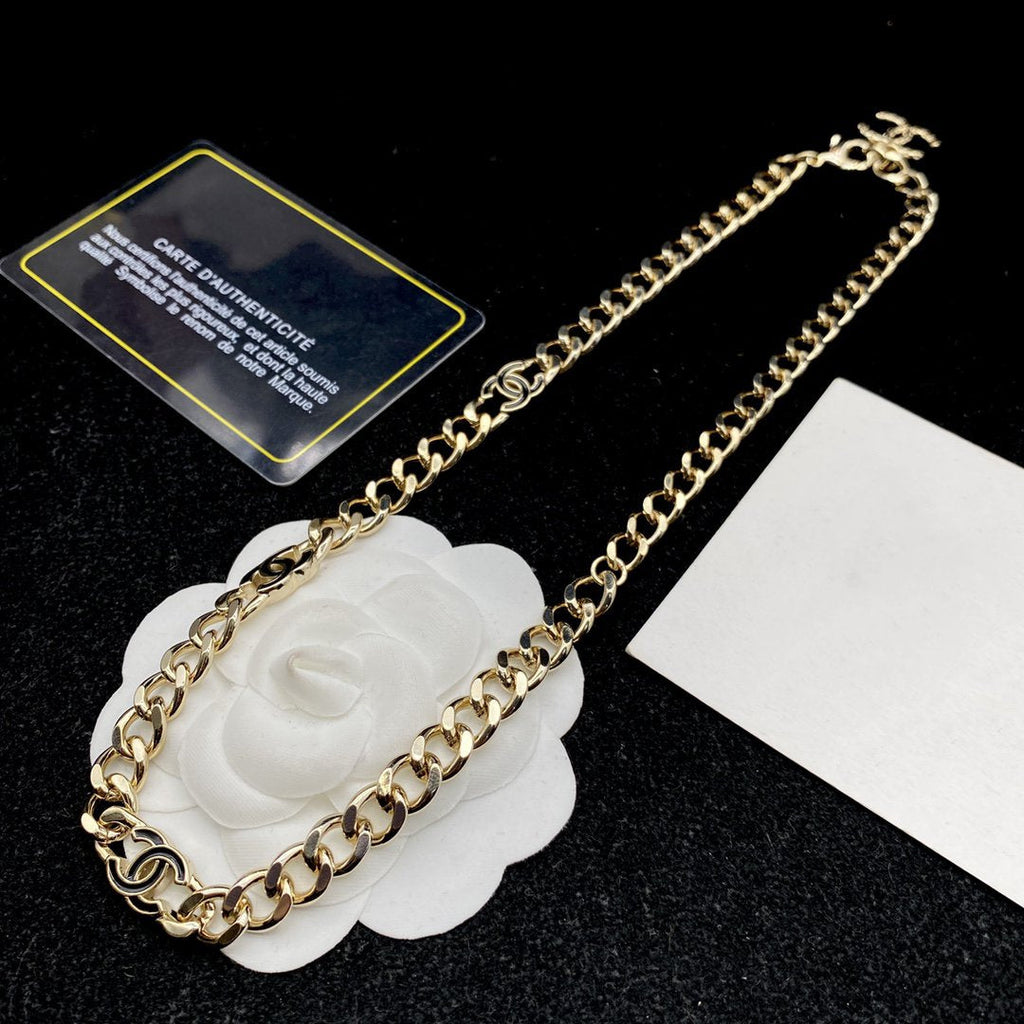 Chanel Black Necklace Gold Diamond
