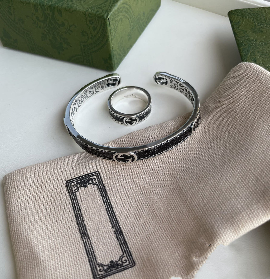 GUCCI GG INTERLOCKING G ENAMEL CUFF BRACELET SILVER & BLACK