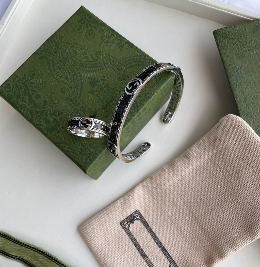 GUCCI GG INTERLOCKING G ENAMEL CUFF BRACELET SILVER & BLACK