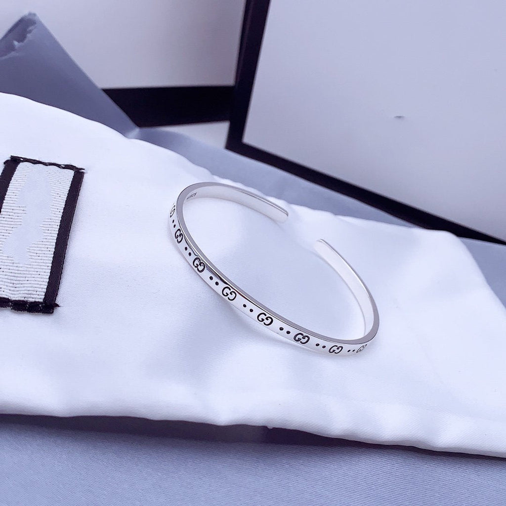 GUCCI GG ICON SILVER BANGLE BRACELET