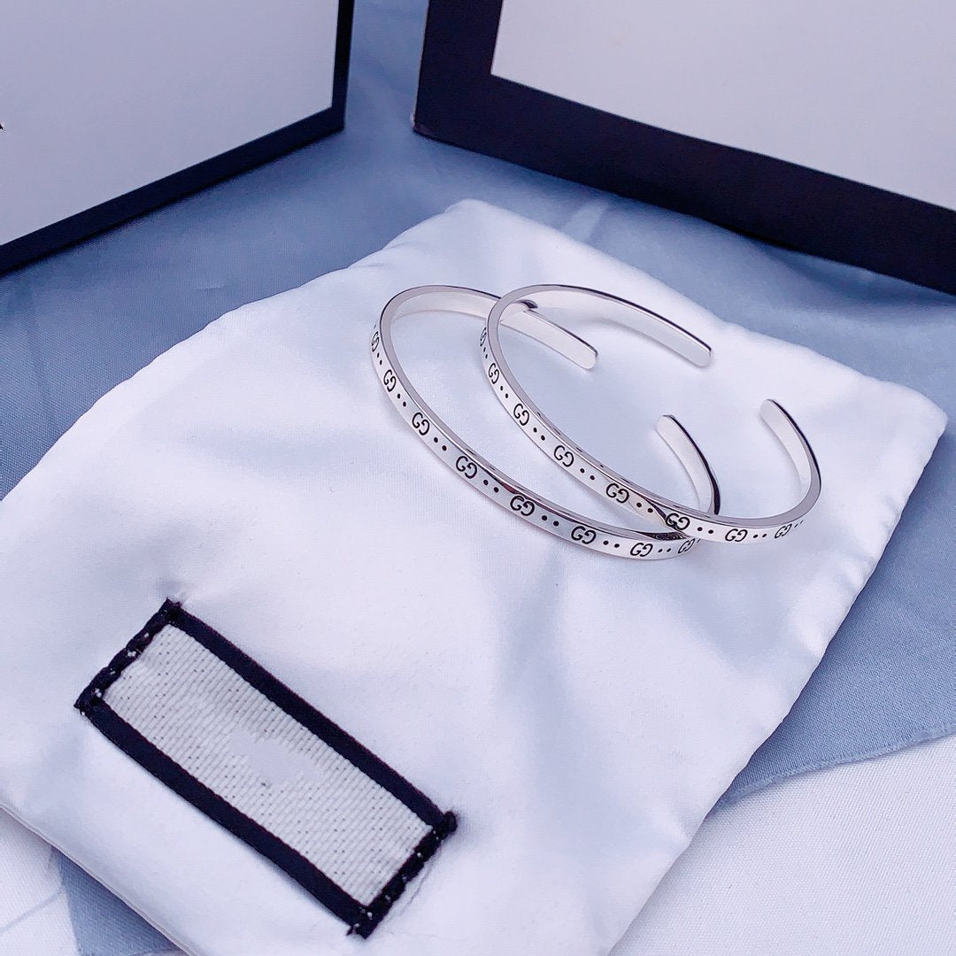 GUCCI GG ICON SILVER BANGLE BRACELET