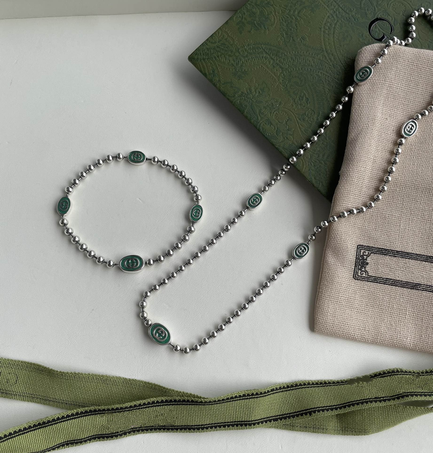 GUCCI INTERLOCKING G BOULE CHAIN NECKLACE SILVER
