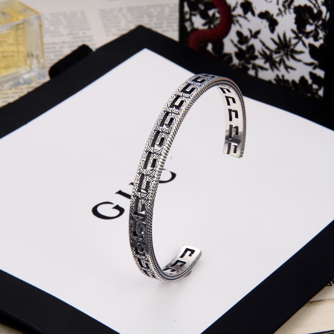 GUCCI SQUARE G SILVER BRACELET
