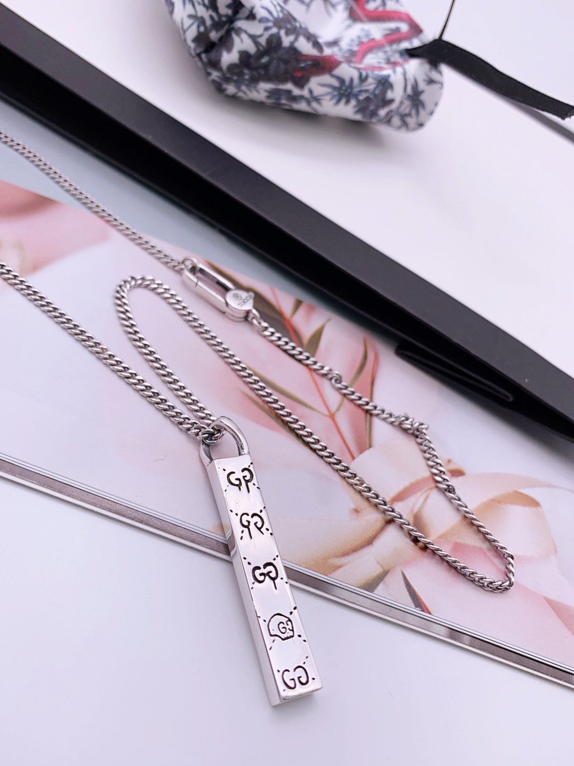 GUCCI GG STERLING SILVER GHOST BAR PENDANT