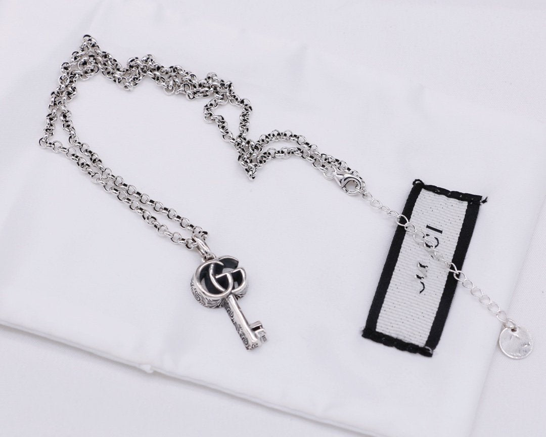 GUCCI GG SILVER DOUBLE G KEY NECKLACE