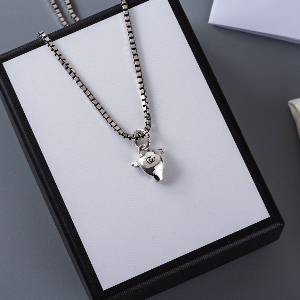 GUCCI GG DOUBLE CLASSIC RETRO STERLING SILVER COW  NECKLACE