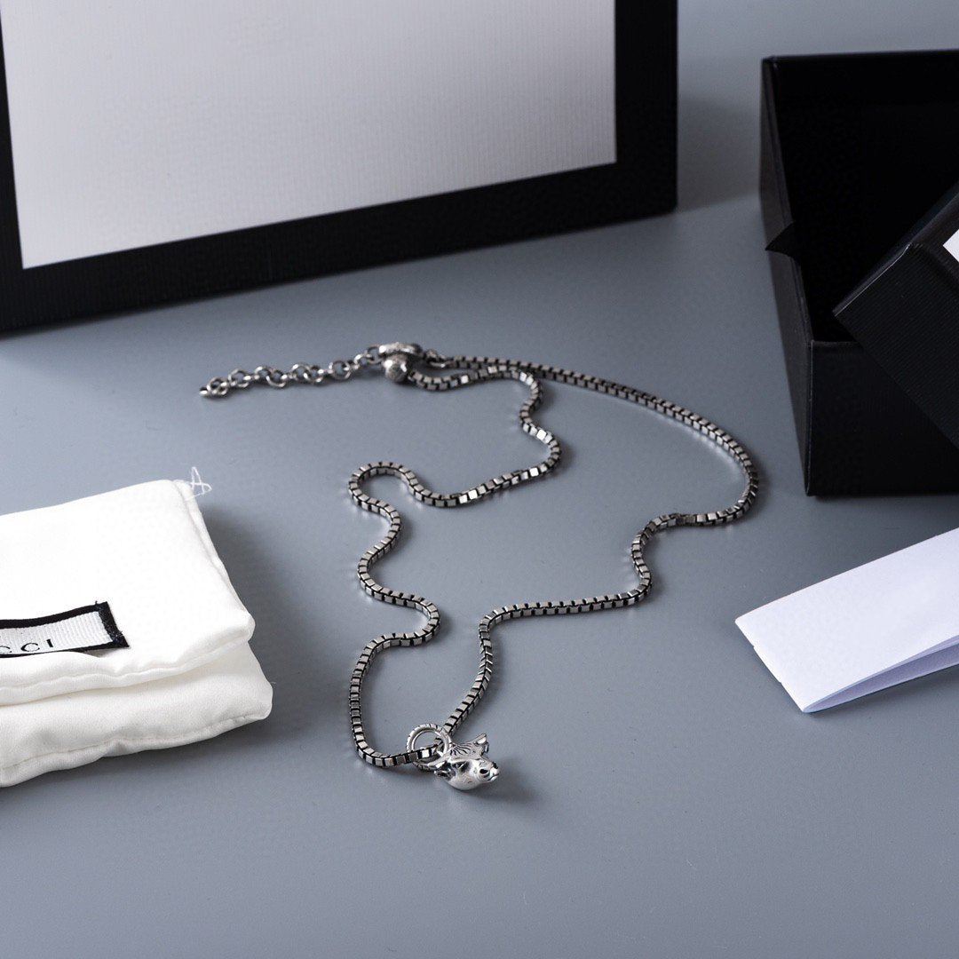 GUCCI GG DOUBLE CLASSIC RETRO STERLING SILVER COW  NECKLACE