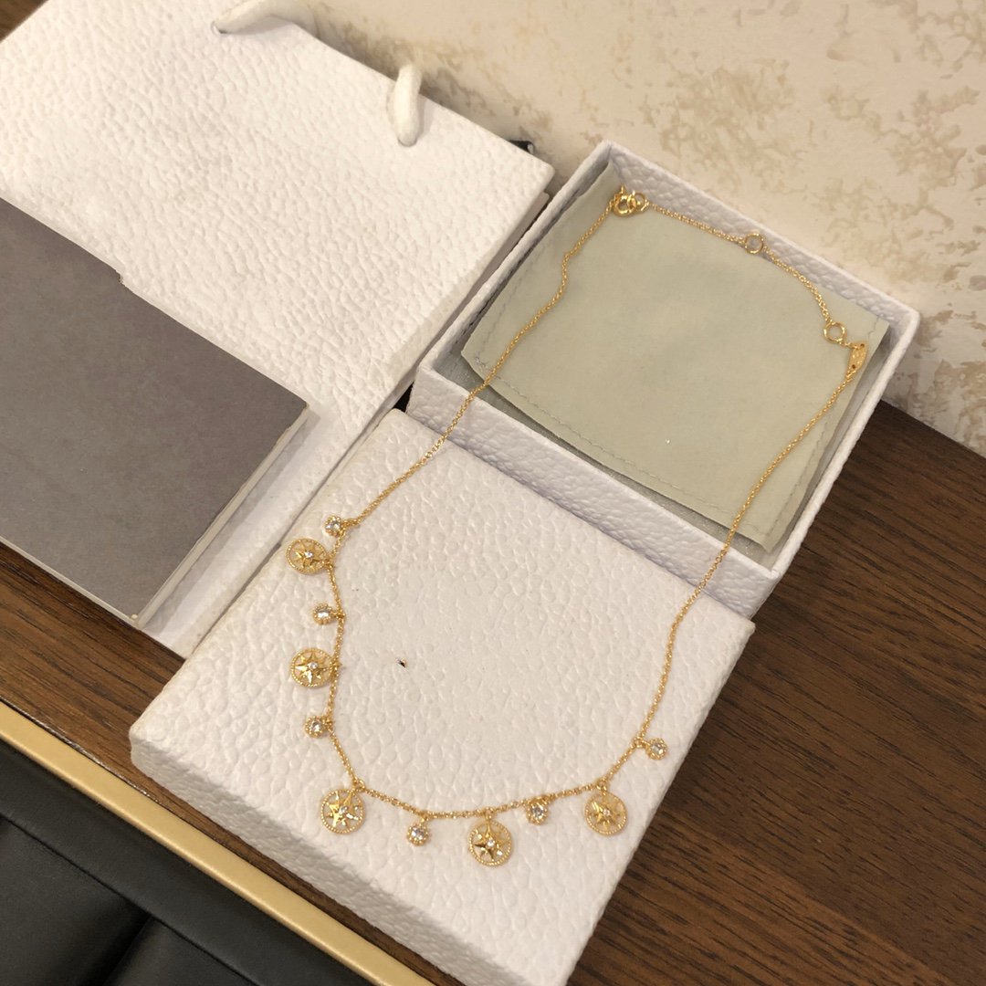 DIOR ROSE DES VENTS NECKLACE YELLOW GOLD, DIAMONDS AND MOTHER-OF-PEARL