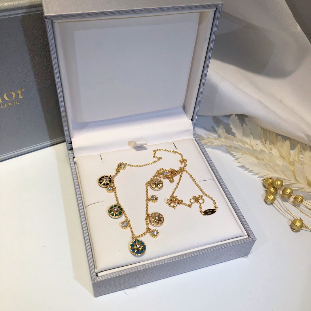 DIOR ROSE DES VENTS YELLOW GOLD NECKLACE