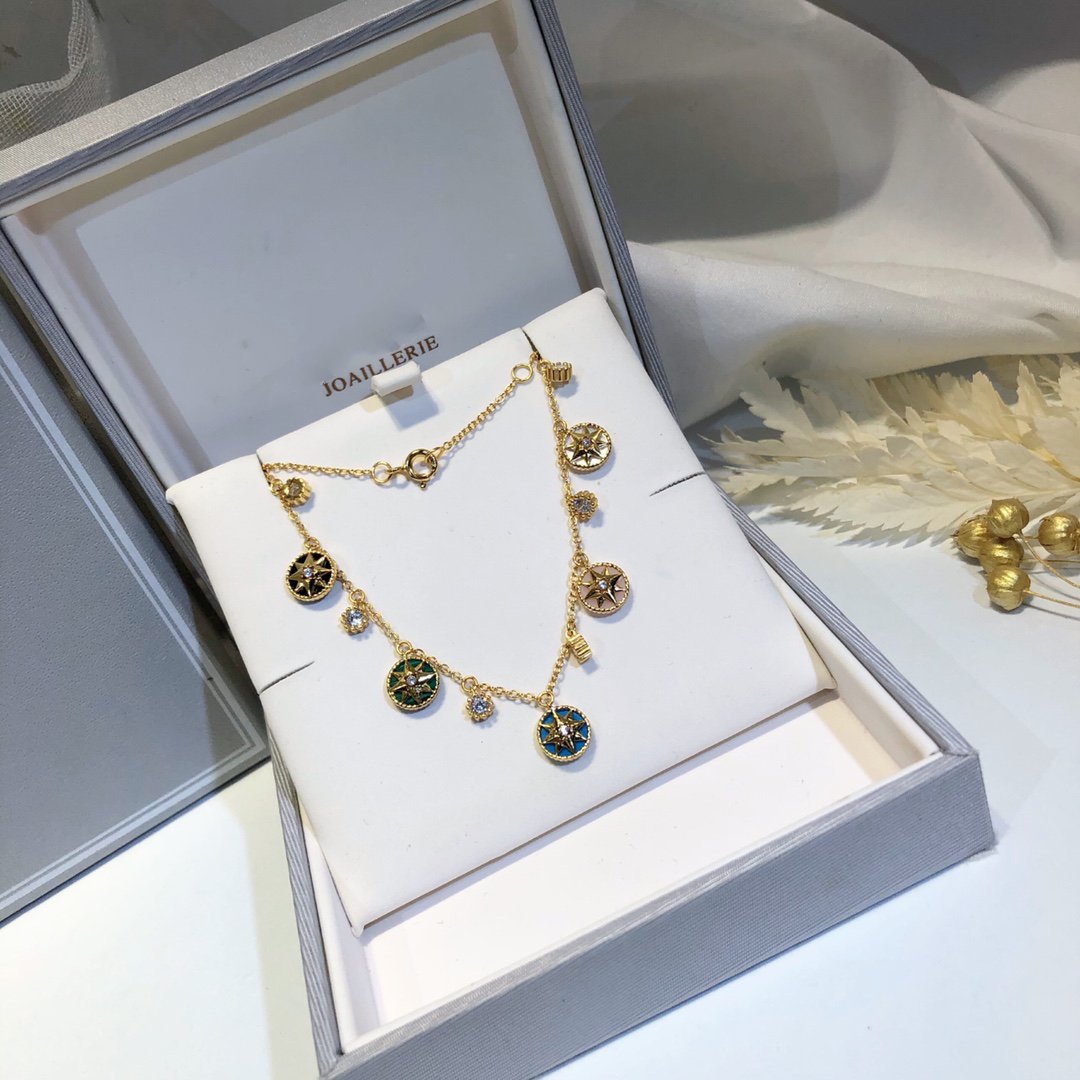 DIOR ROSE DES VENTS YELLOW GOLD NECKLACE