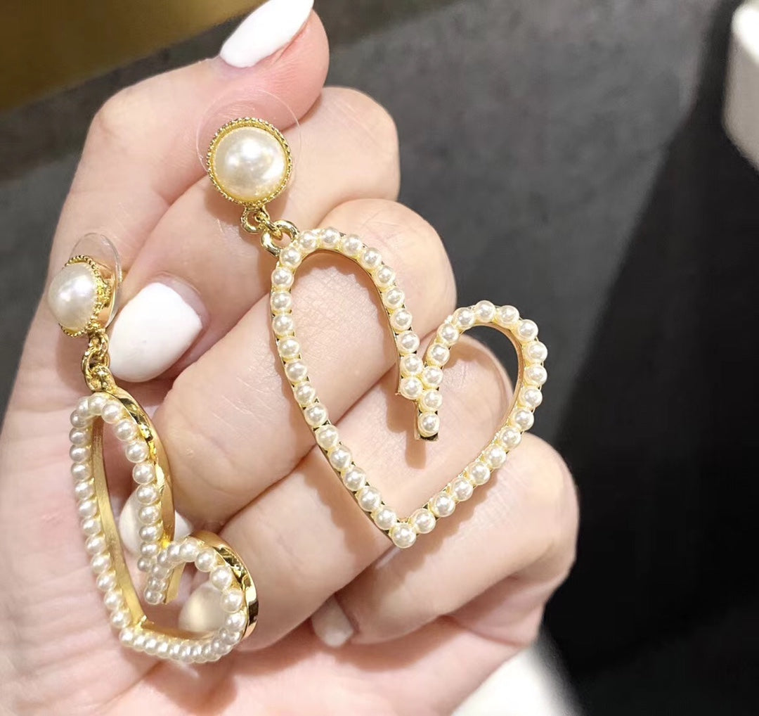 DIOR PEARL GOLD PLATED OPEN HEART EARRINGS