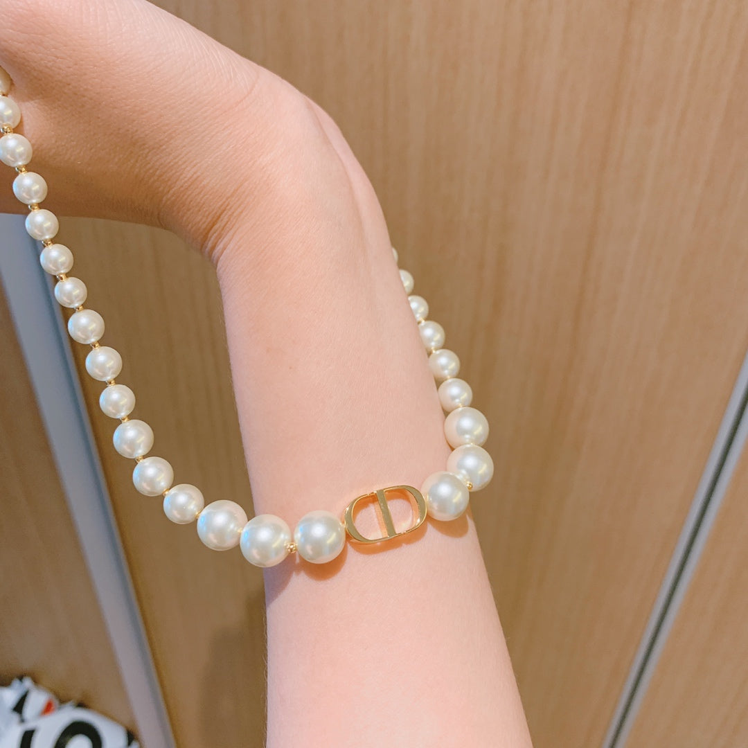DIOR CD PEARL NECKLACE