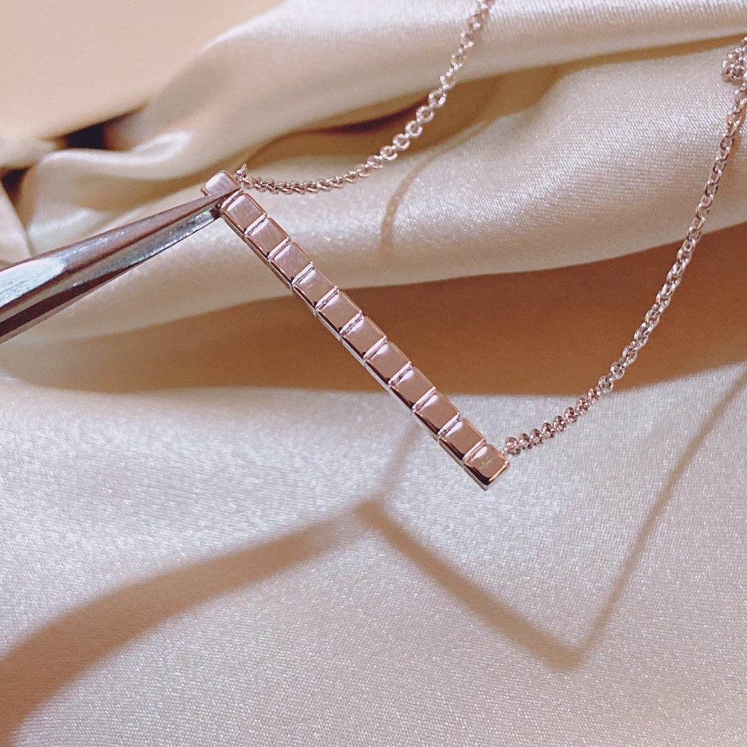 CHOPARD ICE CUBE NECKLACE DIAMOND