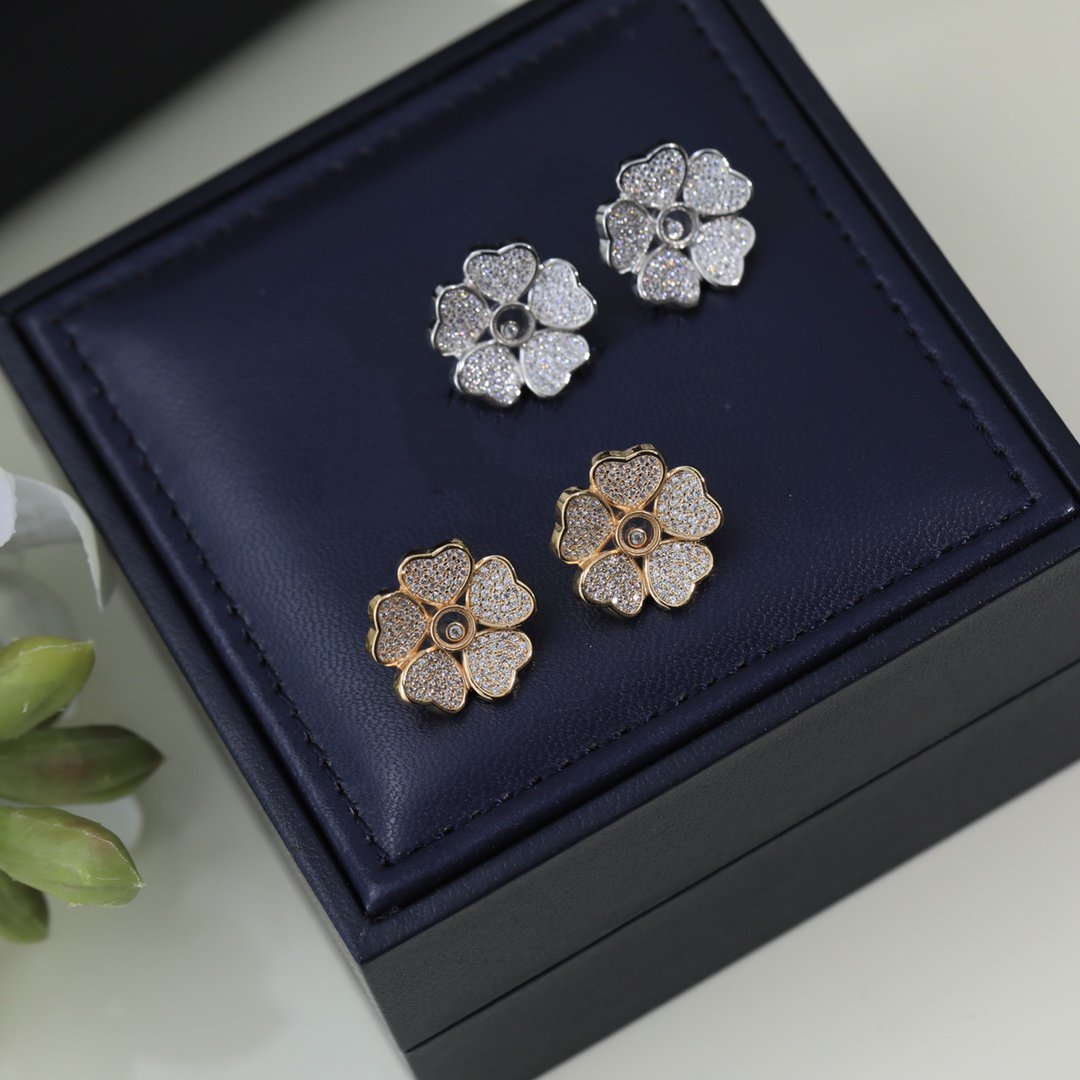 CHOPARD HAPPY HEART PINK GOLD DIAMOND EARRINGS