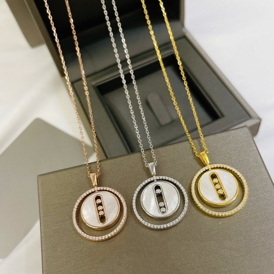 MESSIKA LUCKY MOVE MM NACRE BLANCHE DIAMOND NECKLACE