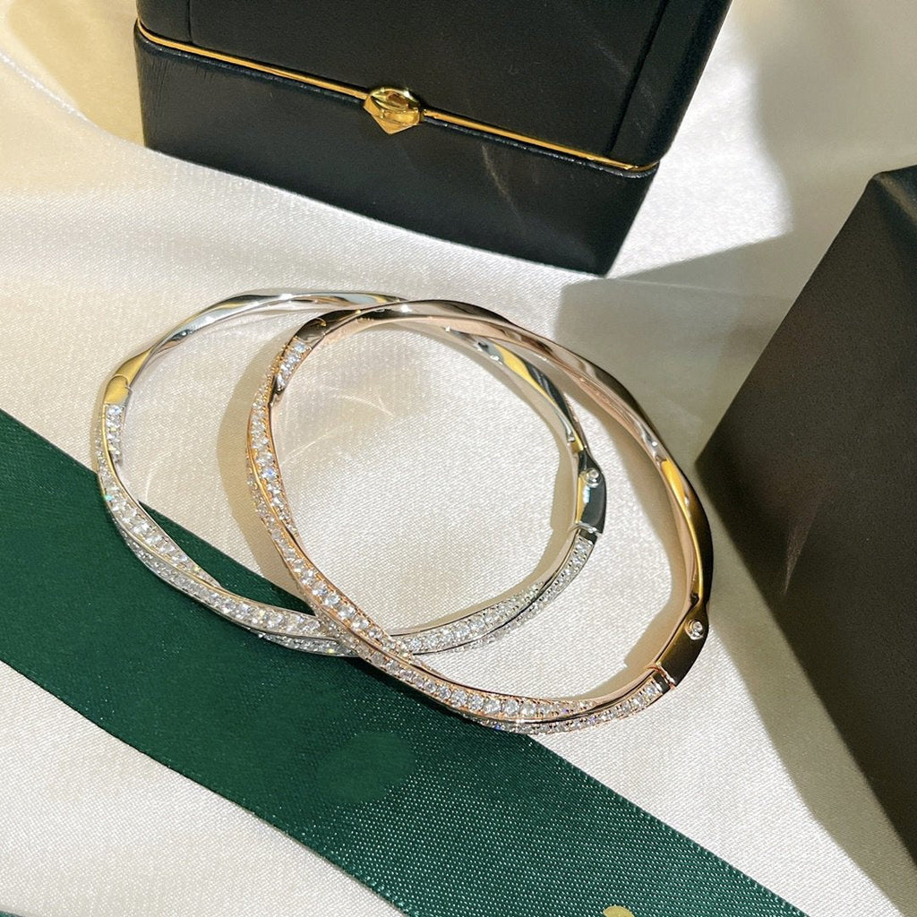 GRAFF SPIRAL PAVED DIAMOND BANGLE BRACELET