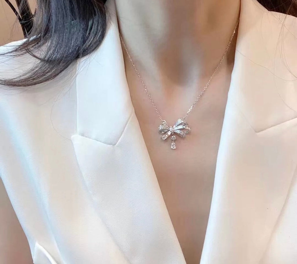GRAFF TILDA BOW CLASSIC SILVER DIAMOND DROP NECKLACE