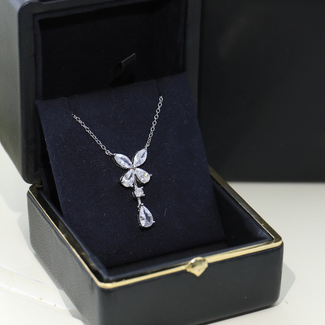 GRAFF BUTTERFLY PEAR SHAPE CLASSIC SILVER DIAMOND DROP NECKLACE