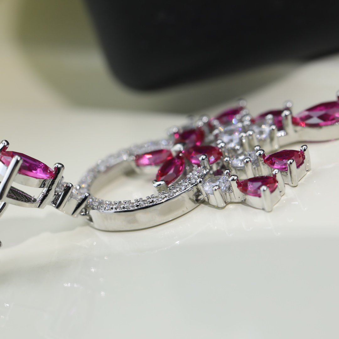 GRAFF BUTTERFLY CHANDELIER CLASSIC PINK SILVER DIAMOND NECKLACE