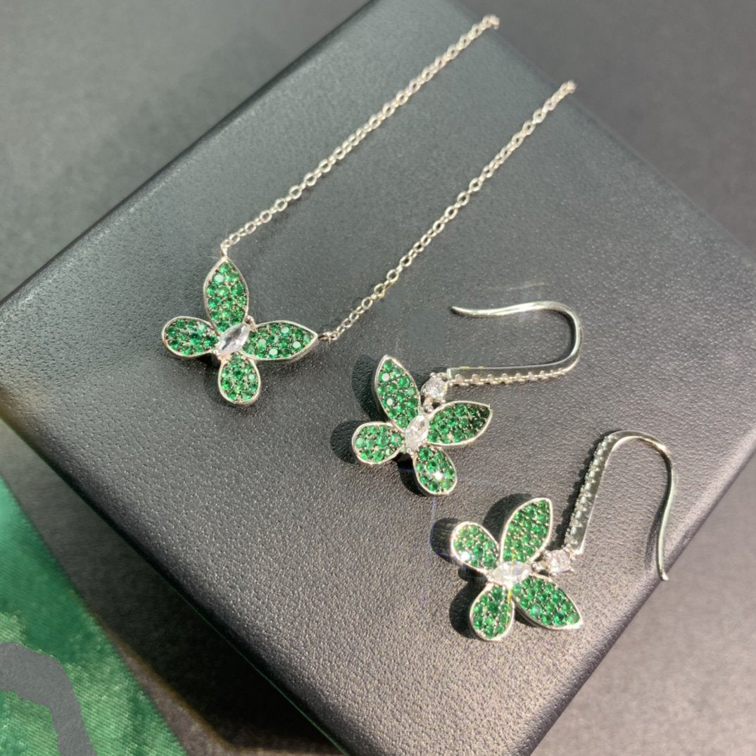 GRAFF BUTTERFLY GREEN DIAMOND PAVED NECKLACE