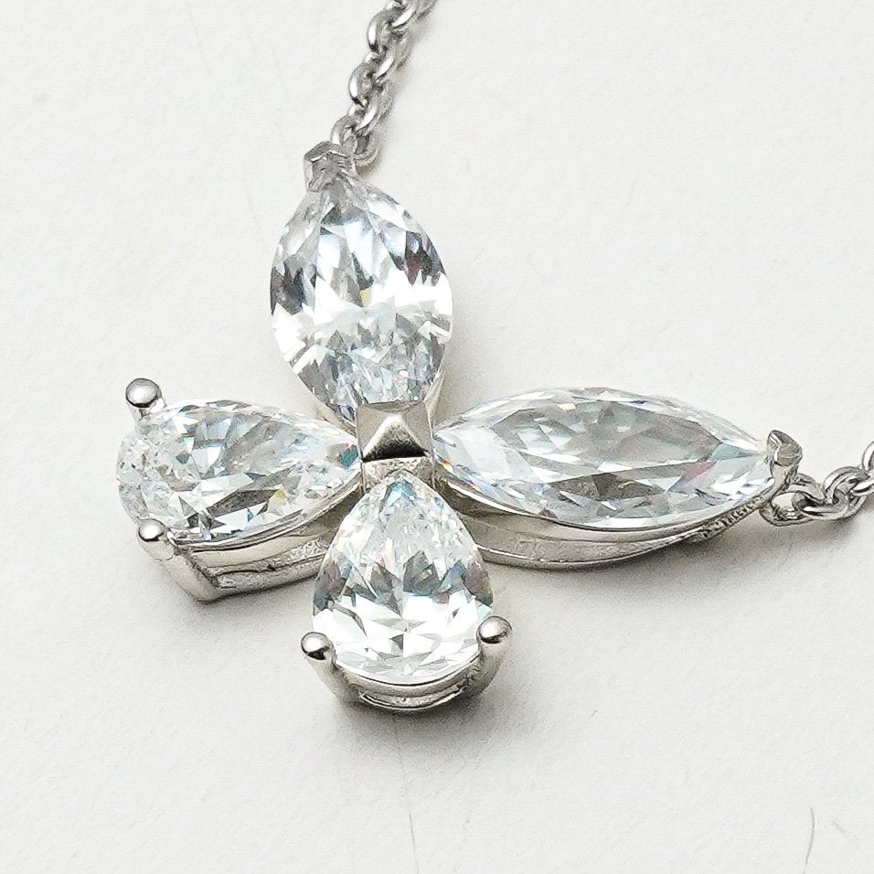 GRAFF CLASSIC BUTTERFLY SILVER DIAMOND NECKLACE