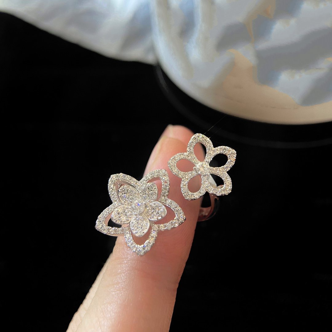 GRAFF WILD FLOWER DOUBLE SILVER DIAMOND RING