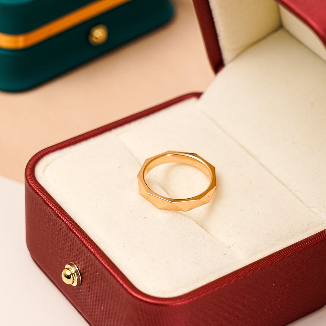 GRAFF LAURENCE SIGNATURE PINK GOLD RING