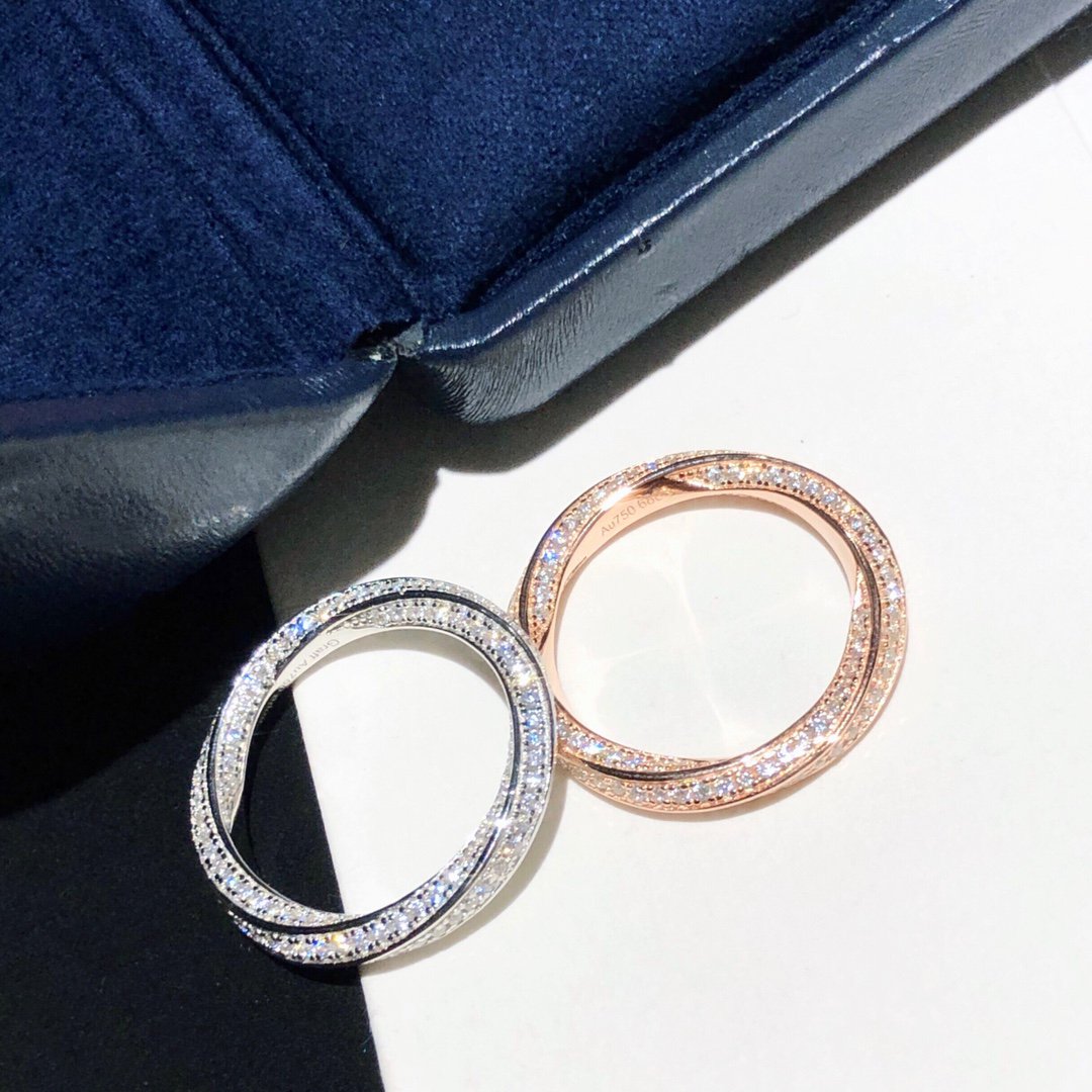 GRAFF SPIRAL PAVED DIAMOND BAND RING