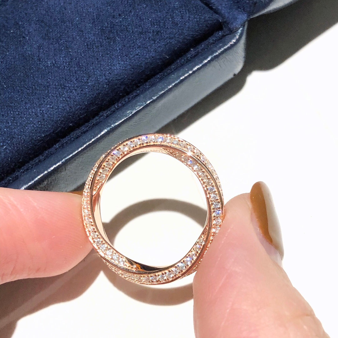 GRAFF SPIRAL PAVED DIAMOND BAND RING