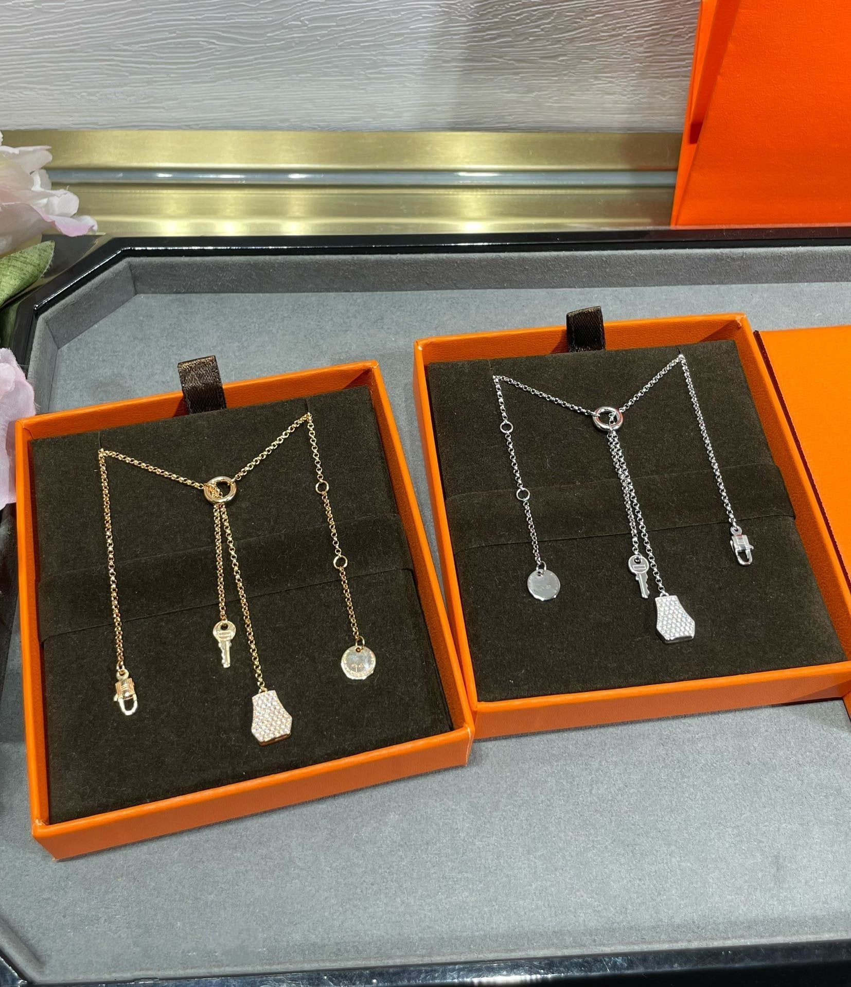 HERMES V GOLD MATERIAL HM LOCK KEY NECKLACE