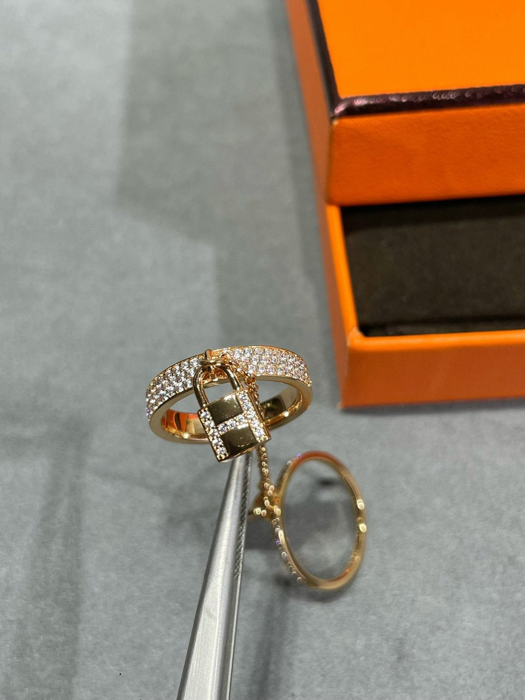 HERMES HM KELLY CLOCHETTE DOUBLE RING IN ROSE GOLD WITH DIAMONDS