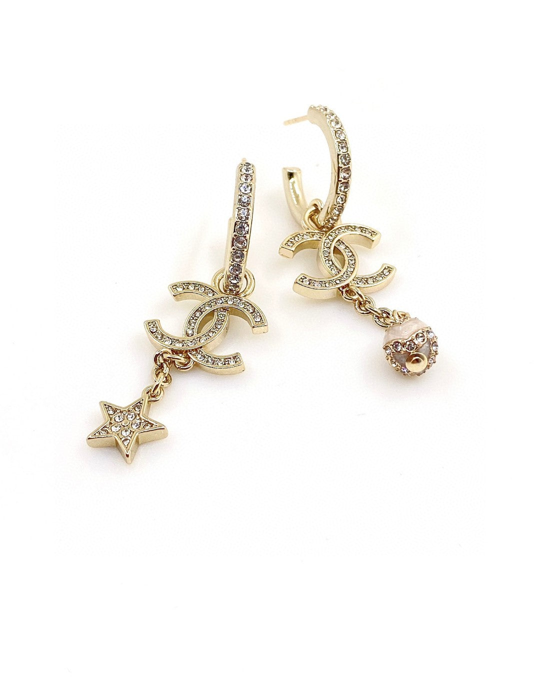 18K  Chanel Pearl Long Pendant Earrings