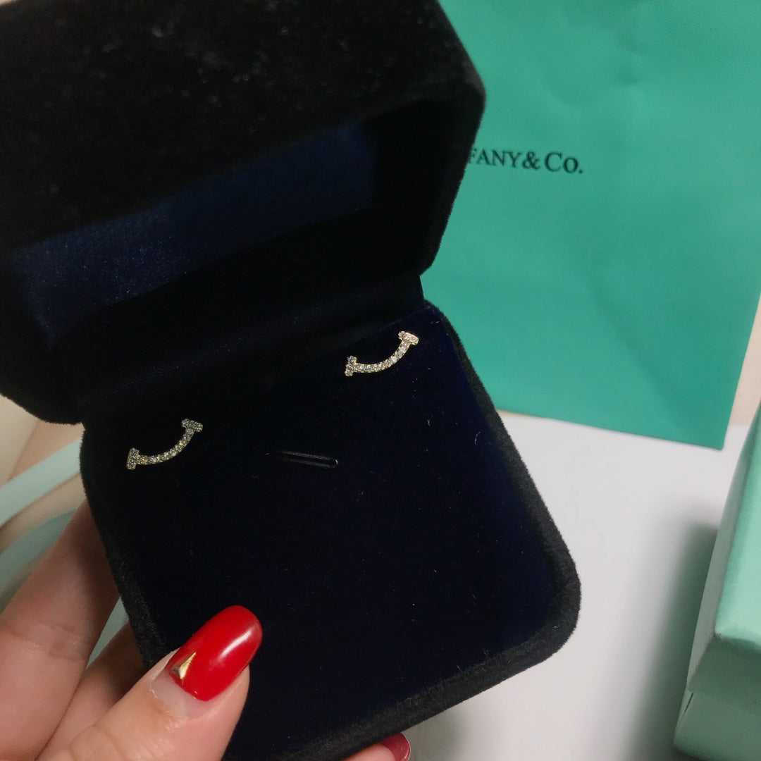 TIFFANY SMILE DIAMOND EARRINGS
