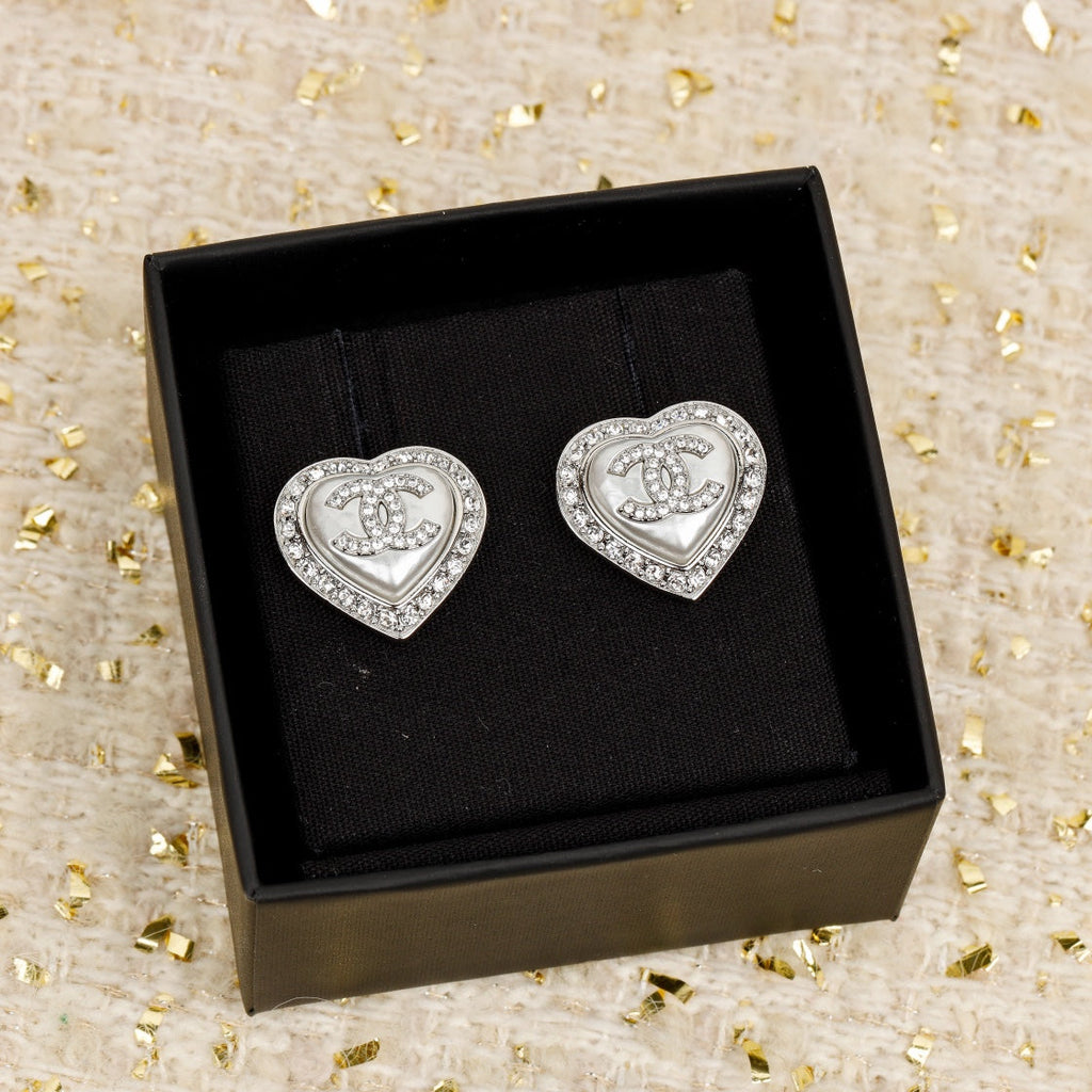 Heart Chanel Diamonds Around Stud Silver Earrings