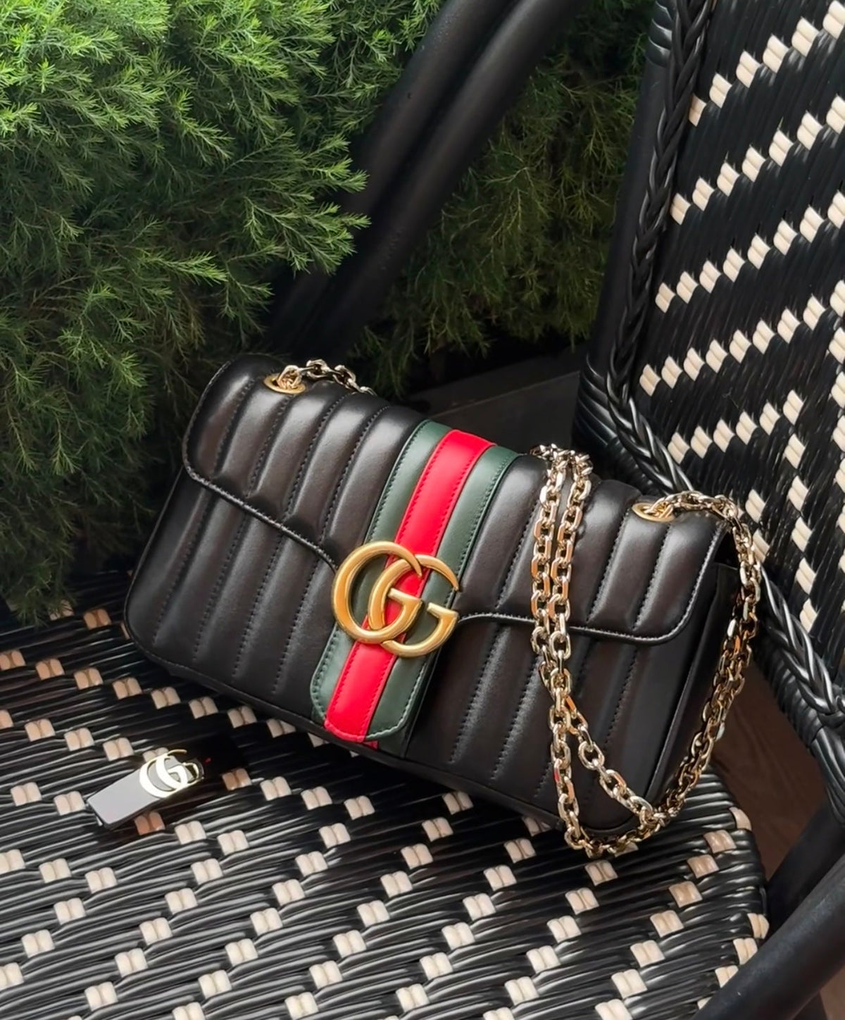 Gucci GG Marmont Shoulder Bag – A005XW