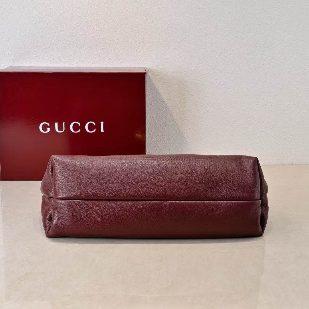 Gucci Softbit Large Shoulder Bag – 837466
