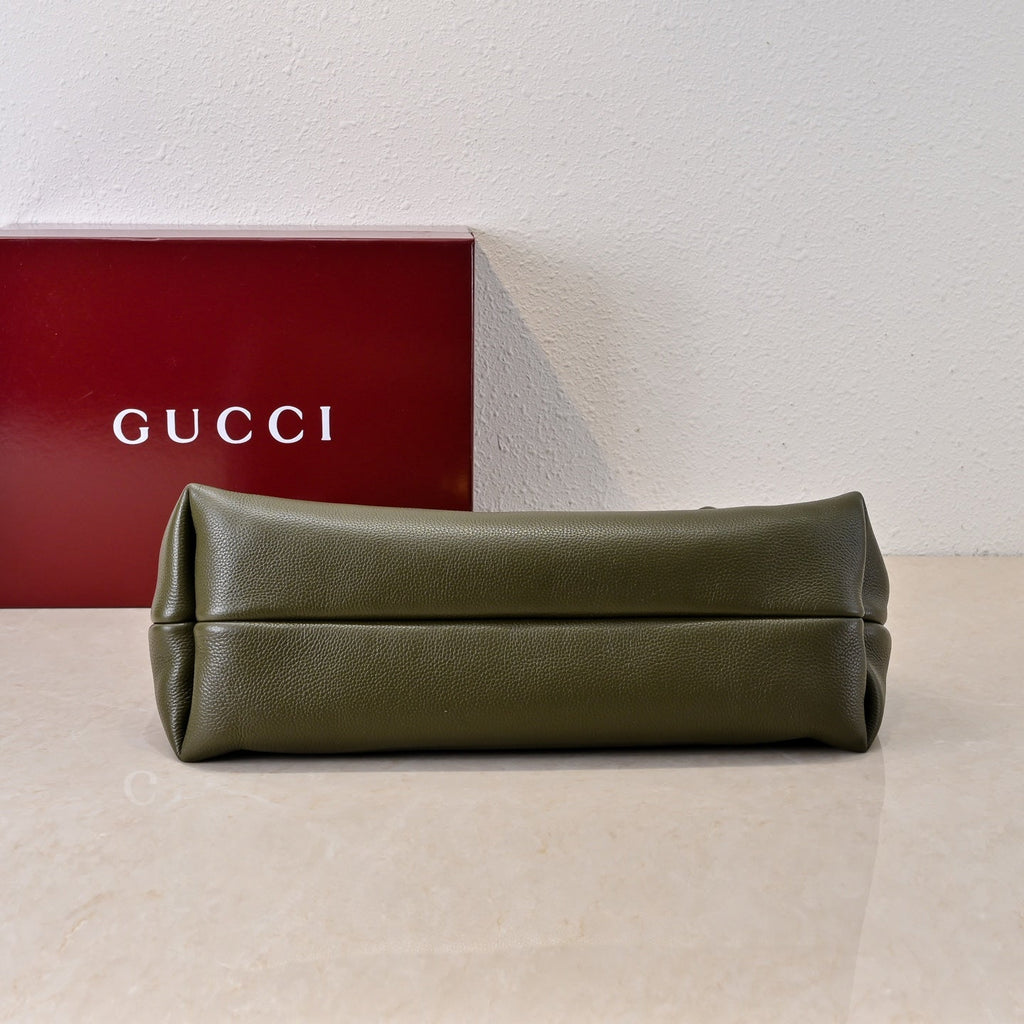 Gucci Softbit Large Shoulder Bag – 837466